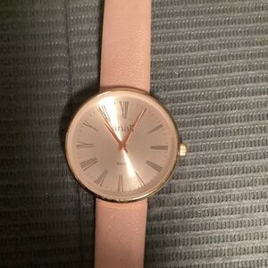 Anaí Satin Ladies Wristwatch. Runs. Pink and gold